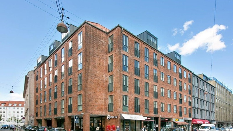 Foto af facaden på Landemærket