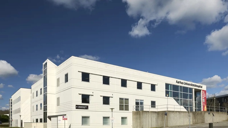 Foto af facaden på Oluf Palmes Allé 32-38