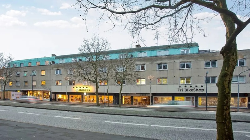 Foto af facaden på Klampenborgvej 248