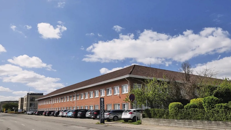 Foto af facaden på Landlystvej