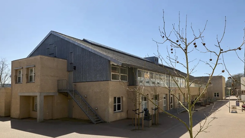 Foto af facaden på Rådhustorvet 2-4