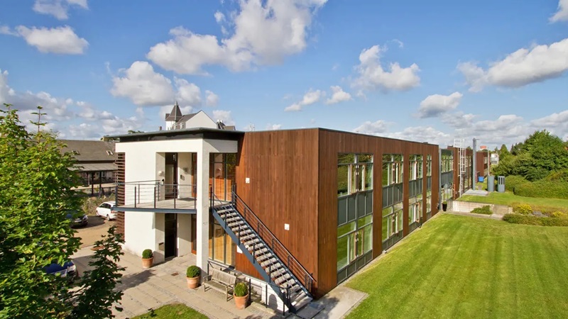 Foto af facaden på Smakkedalen 4